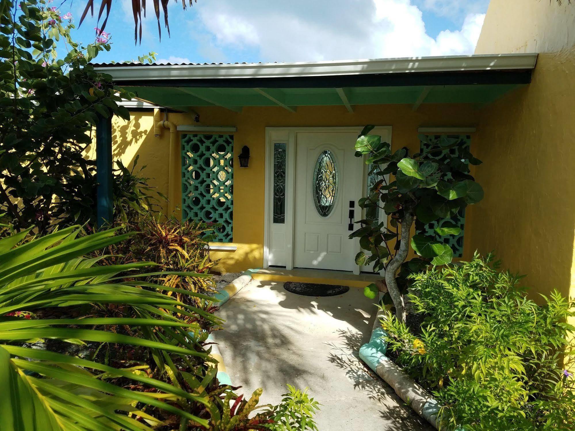 Carringtons Inn Saint Croix Island Bagian luar foto