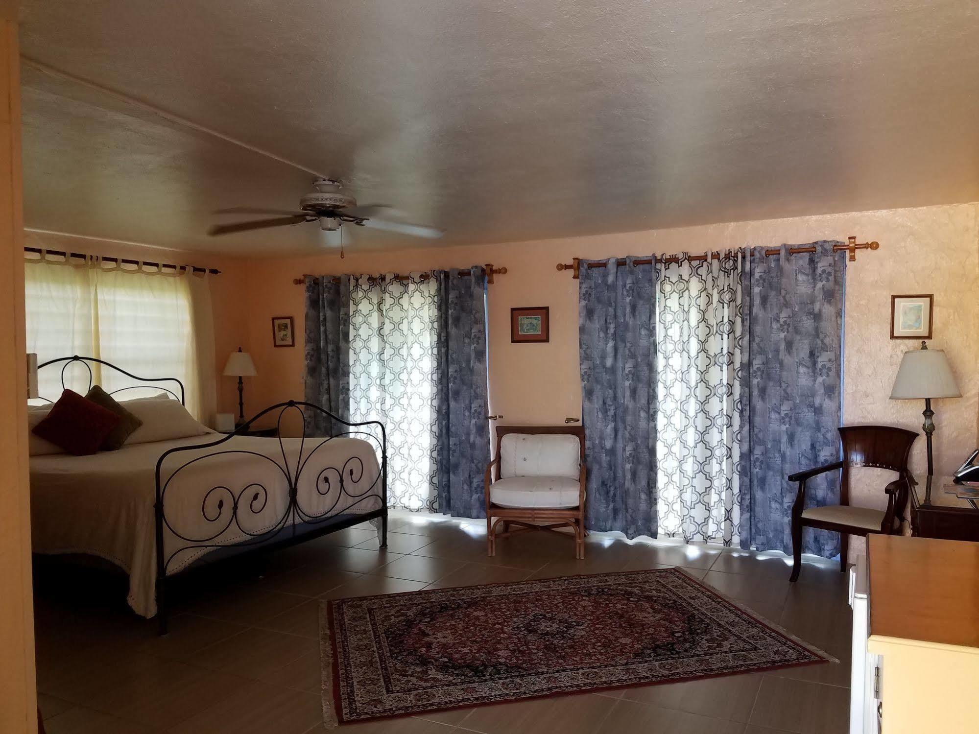 Carringtons Inn Saint Croix Island Bagian luar foto